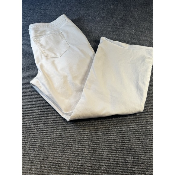 Old Navy Jeans Women's Size 20 High-Rise Wow Flare Boot-Cut Regular White Denim - Picture 1 of 13